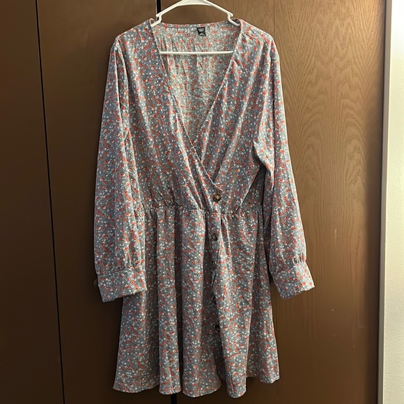 SHEIN Dresses & Skirts - SHEIN floral print dress